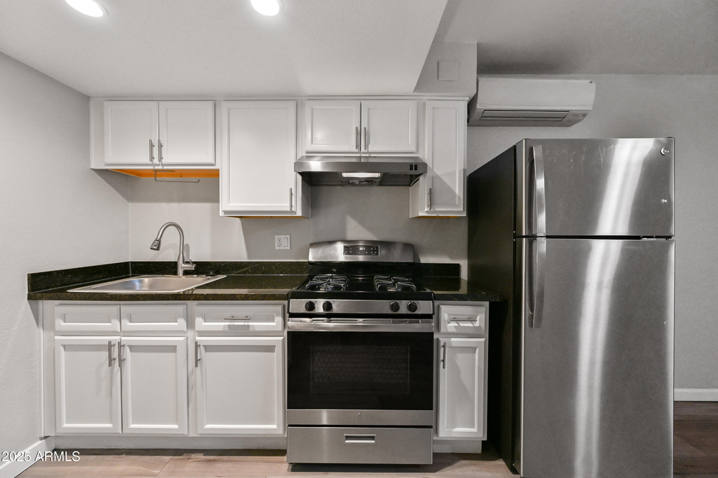 3025 N 32nd Street - Photo 5
