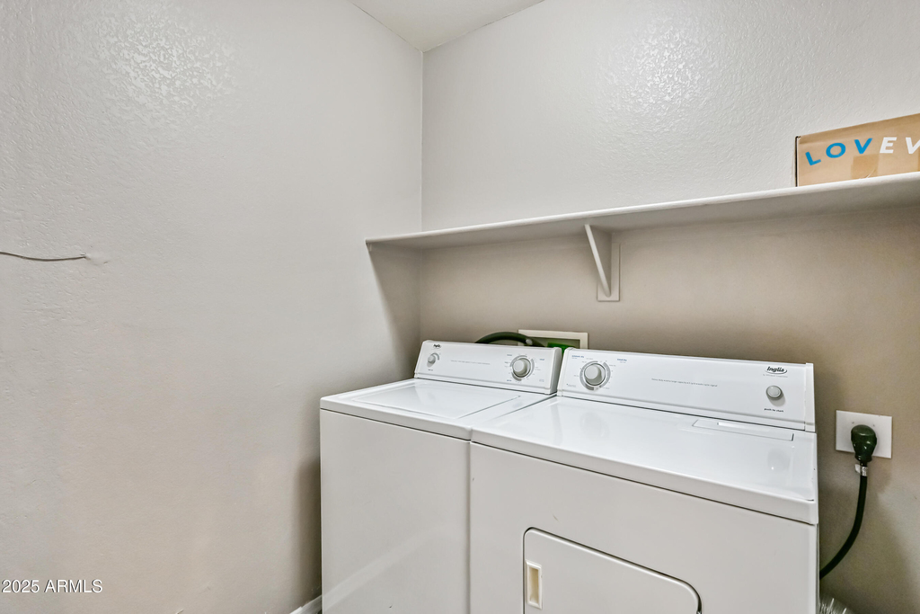 8053 W Waltann Lane - Photo 19