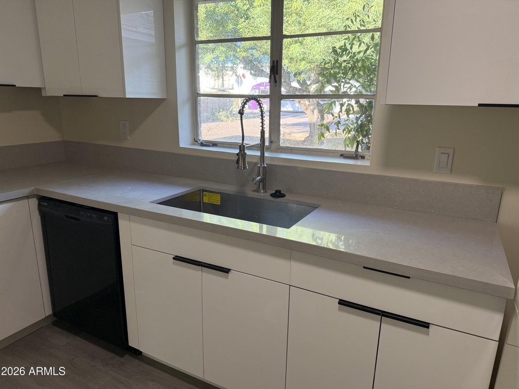 6024 N 12th Street - Photo 5