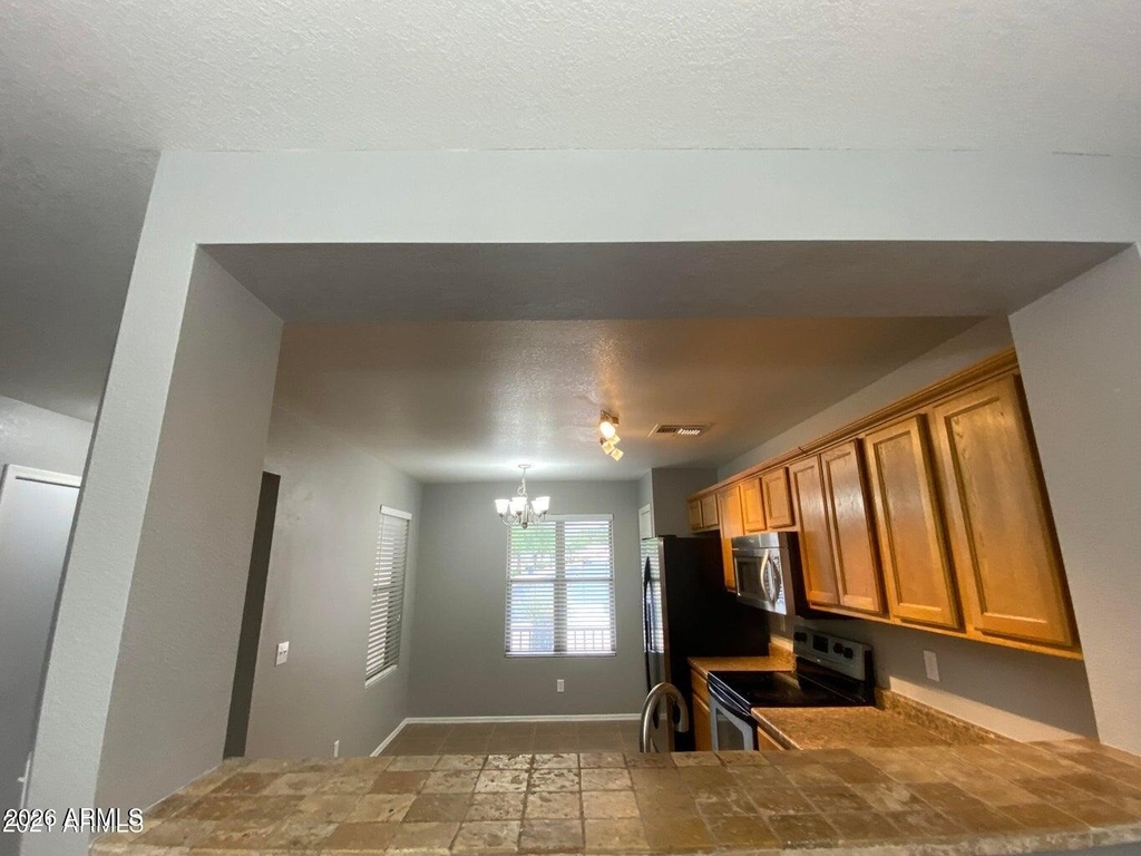 1117 E Arabian Drive - Photo 21
