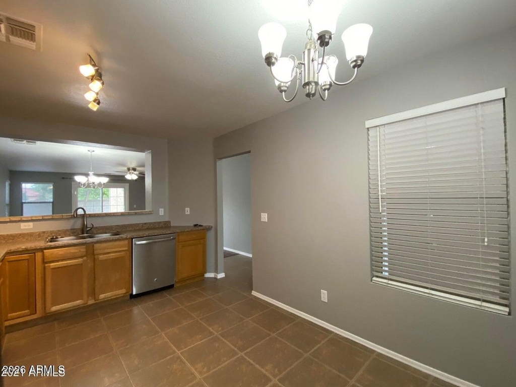 1117 E Arabian Drive - Photo 23