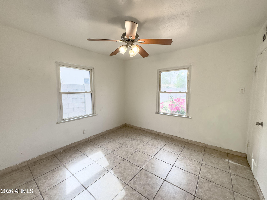 2517 E Culver Street - Photo 22
