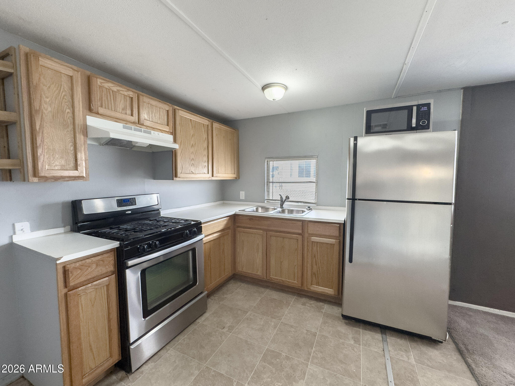 13522 W Maryland Avenue - Photo 12