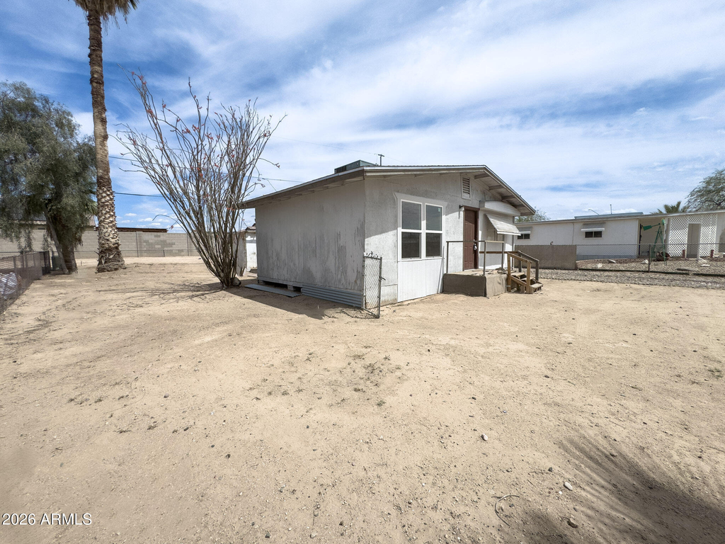 13522 W Maryland Avenue - Photo 7