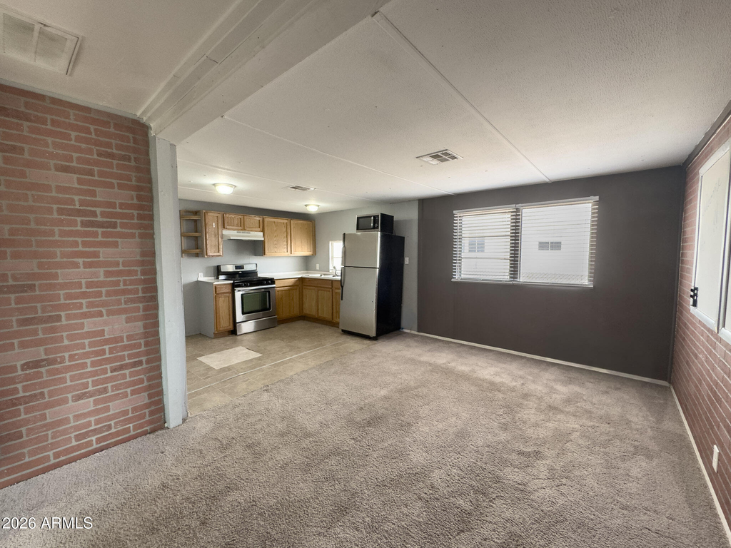 13522 W Maryland Avenue - Photo 9