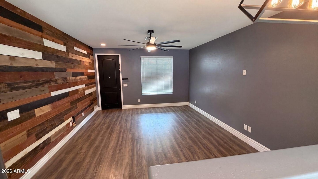 18183 W Carlota Lane - Photo 3
