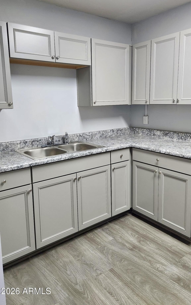 7561 N 27th Avenue - Photo 1