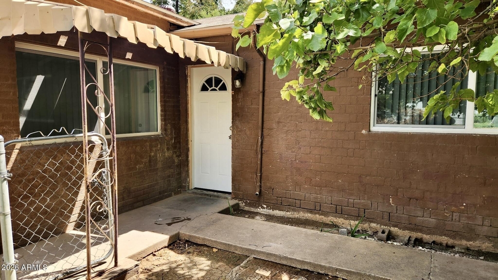 7561 N 27th Avenue - Photo 18