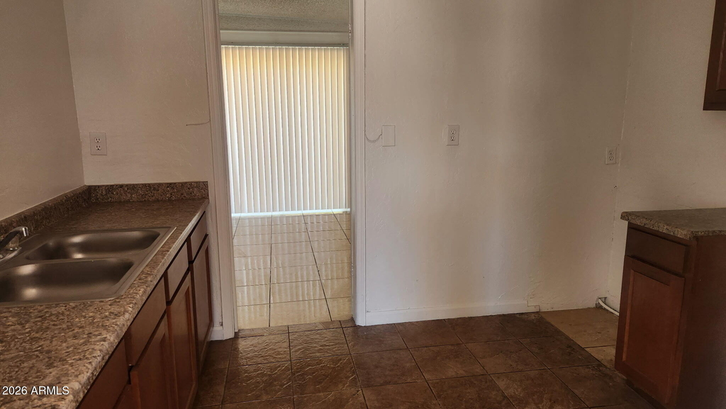 2240 W Morten Avenue - Photo 0