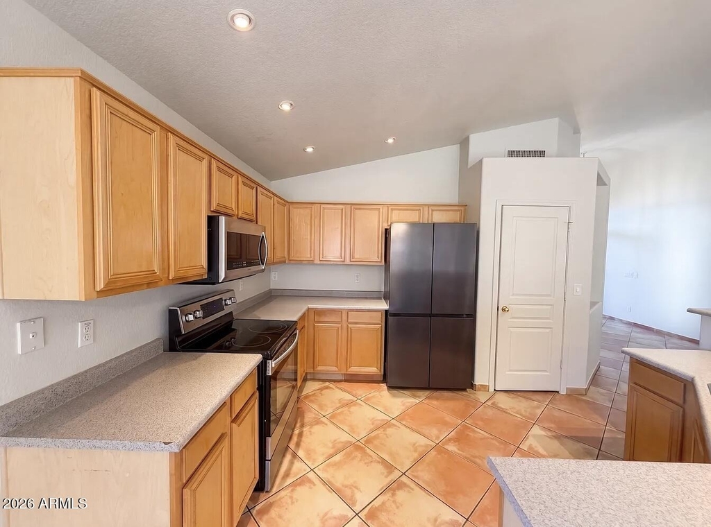 5162 W Bryce Lane - Photo 5