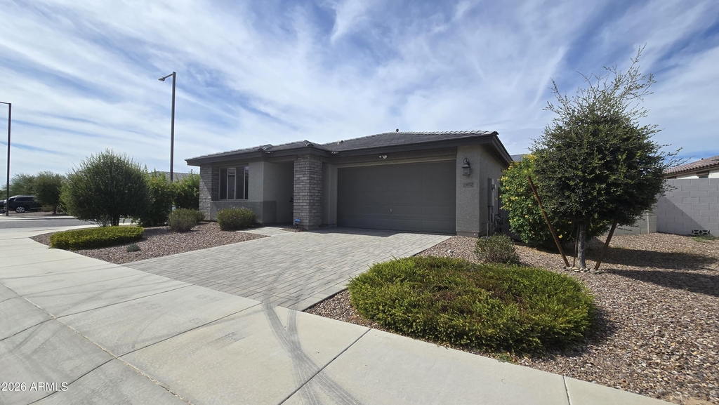 19912 W Lilac Street - Photo 2