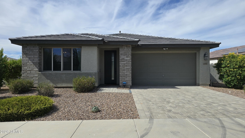 19912 W Lilac Street - Photo 0
