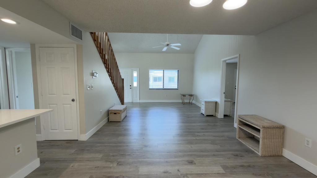 160 Bella Vista Court N - Photo 8