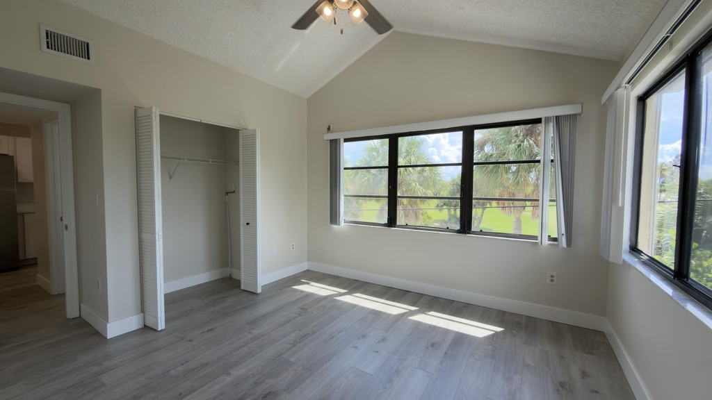 160 Bella Vista Court N - Photo 10