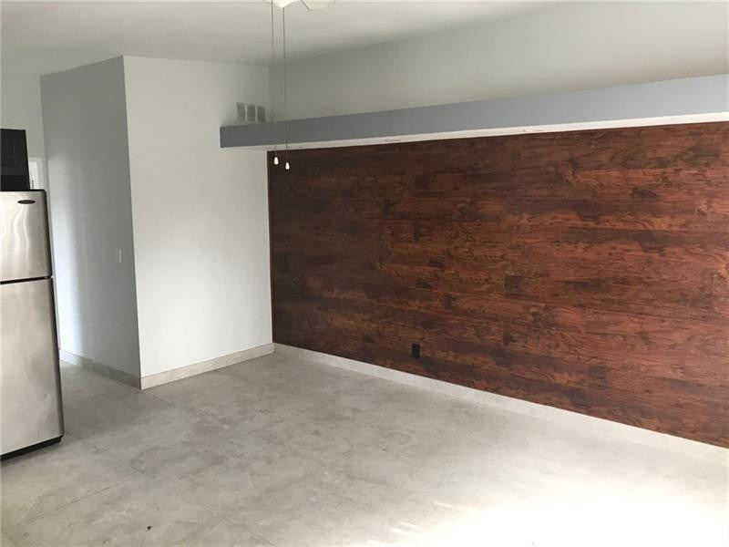725 S 20th Avenue - Photo 2