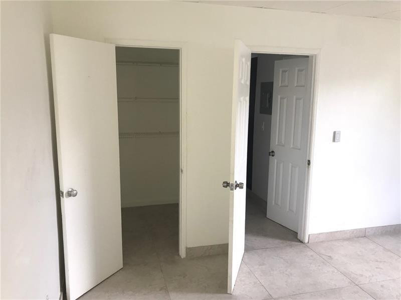 725 S 20th Avenue - Photo 4