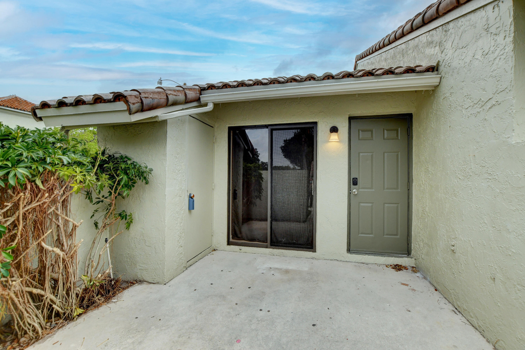 499 Hardwood Place - Photo 1