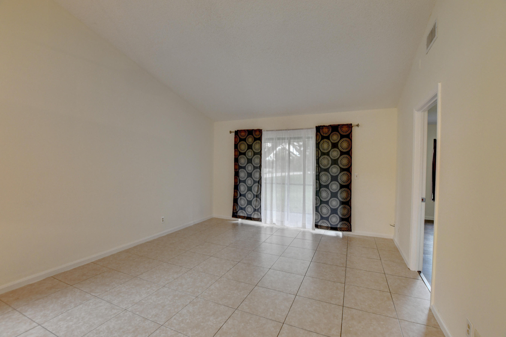 499 Hardwood Place - Photo 10