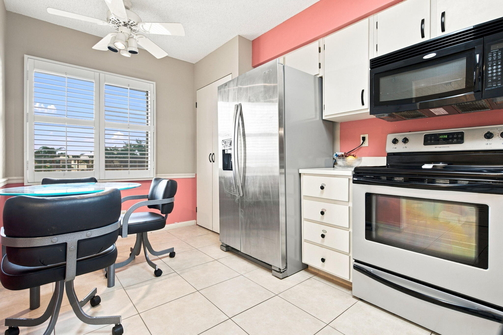 7290 Kinghurst Drive - Photo 8