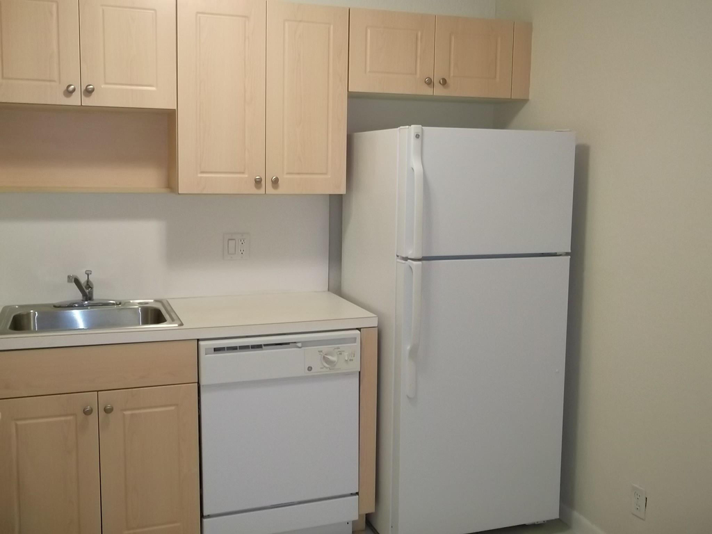 770 Se 2nd Avenue - Photo 2