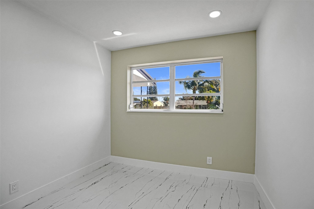 1437 Sw 1st Avenue - Photo 18