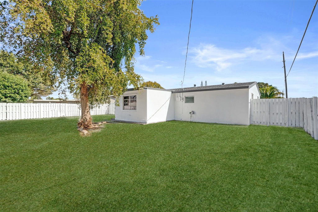 1437 Sw 1st Avenue - Photo 24