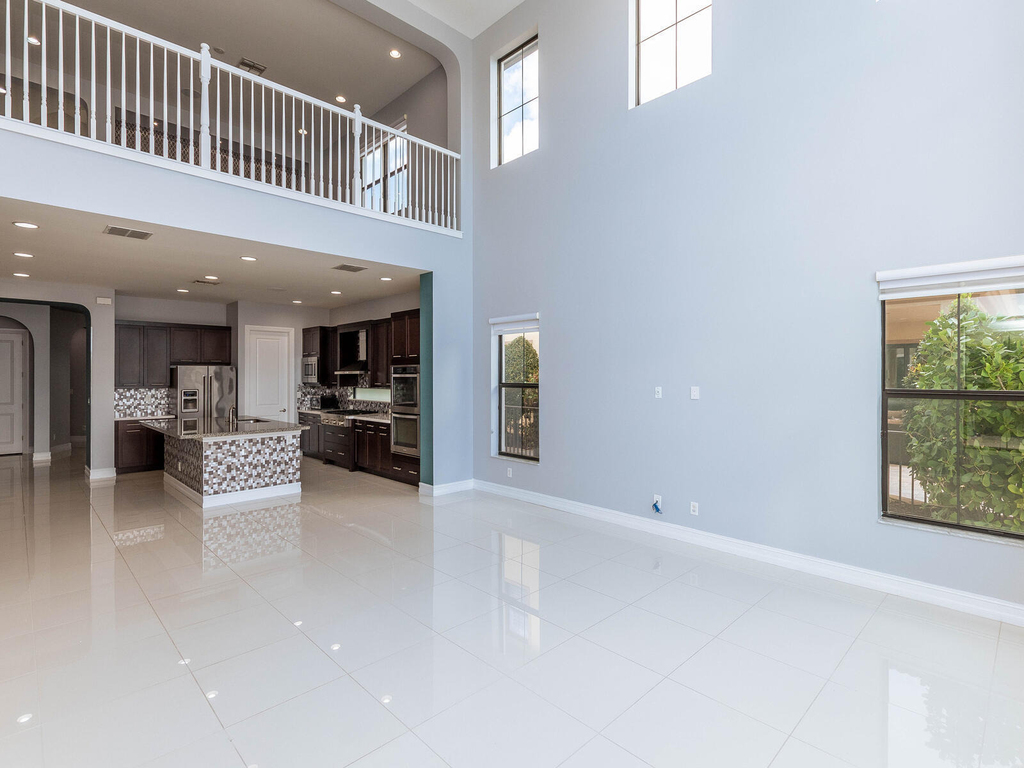 9040 Watercrest Circle W - Photo 17