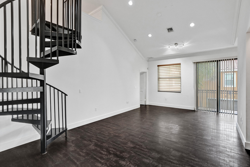 12662 Nw 32nd Place - Photo 8
