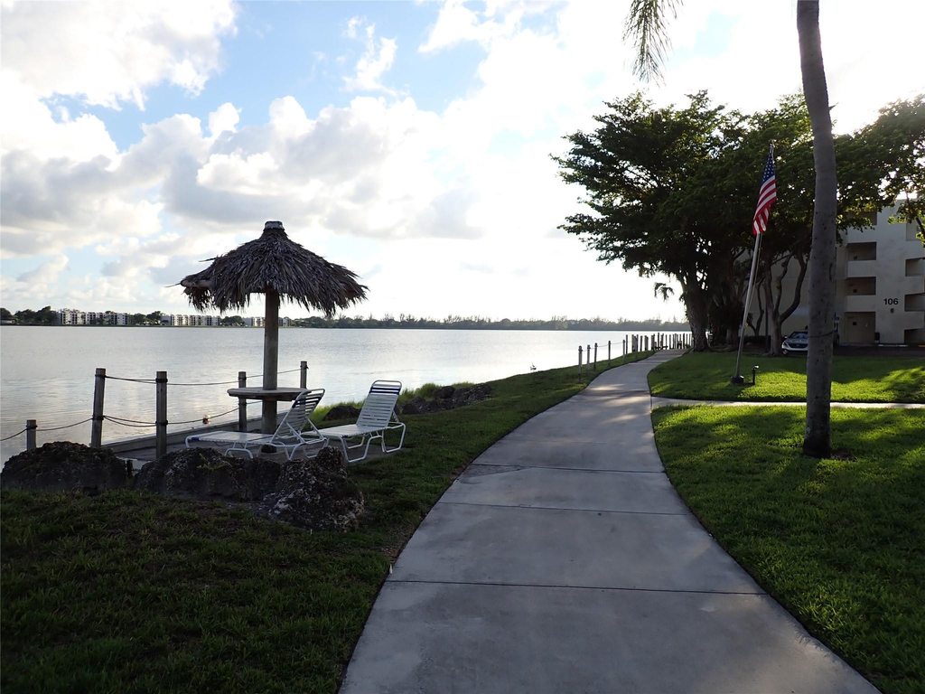 106 Lake Emerald Drive - Photo 29