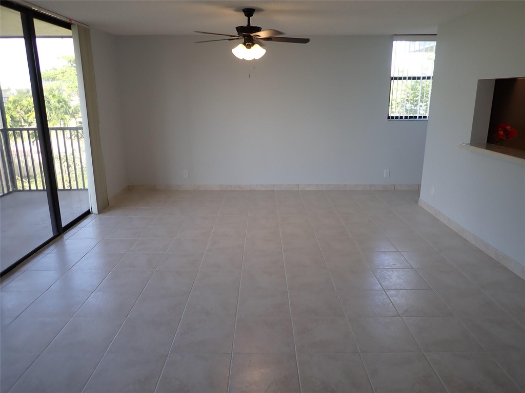 106 Lake Emerald Drive - Photo 5