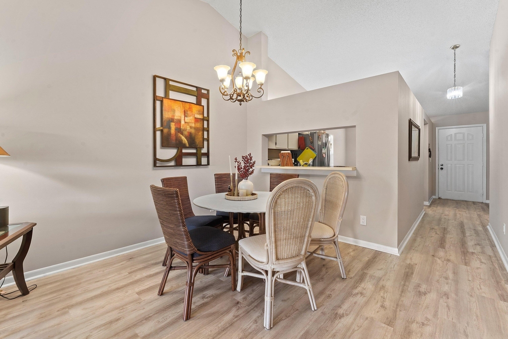 1502 Pinecrest Circle - Photo 8