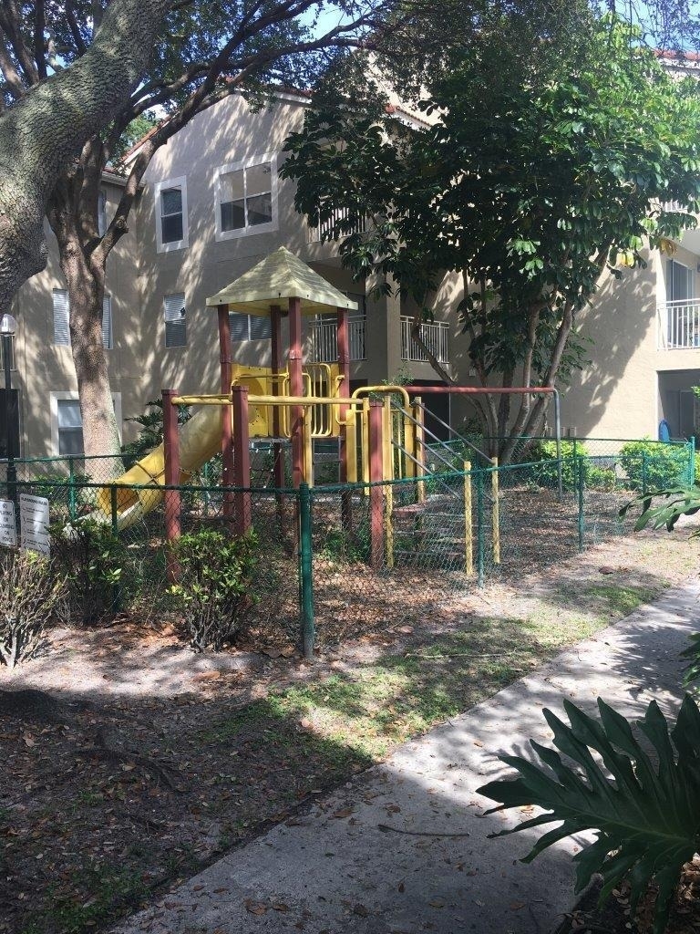 1865 Palm Cove Boulevard - Photo 10