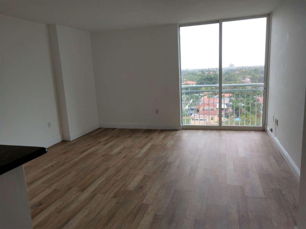 3000 Coral Way - Photo 3