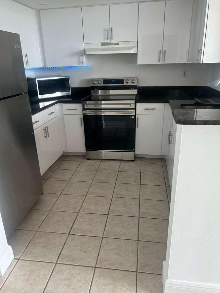 3000 Coral Way - Photo 5