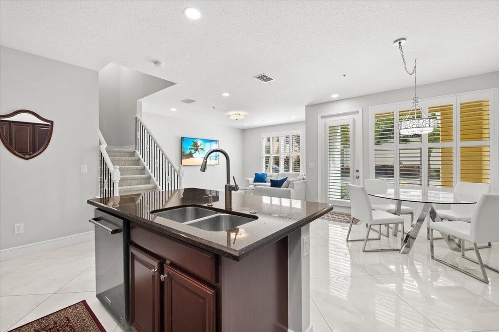 4980 Nw 15th Avenue - Photo 5