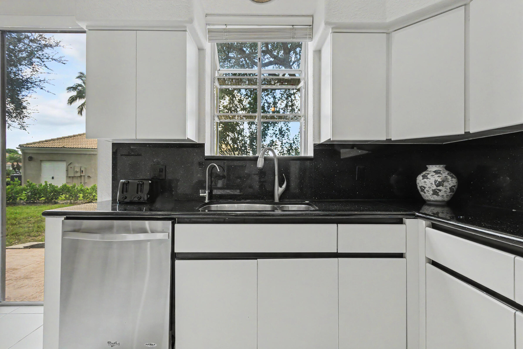 6219 Evian Place - Photo 22