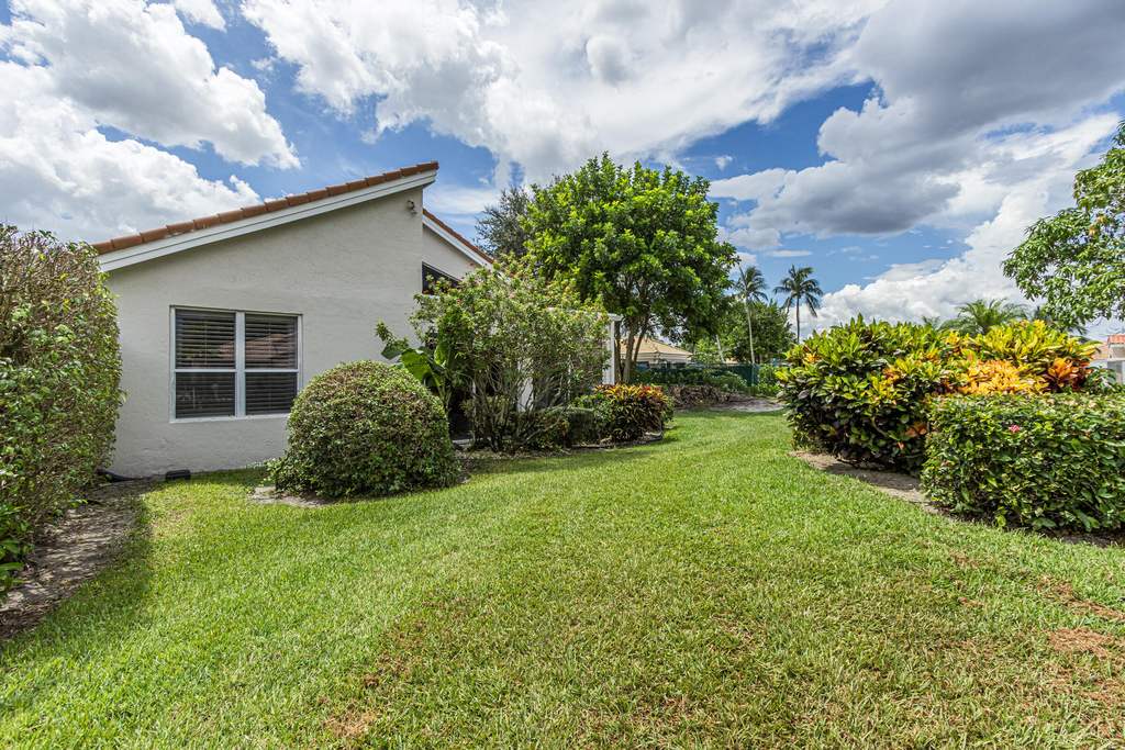6219 Evian Place - Photo 3