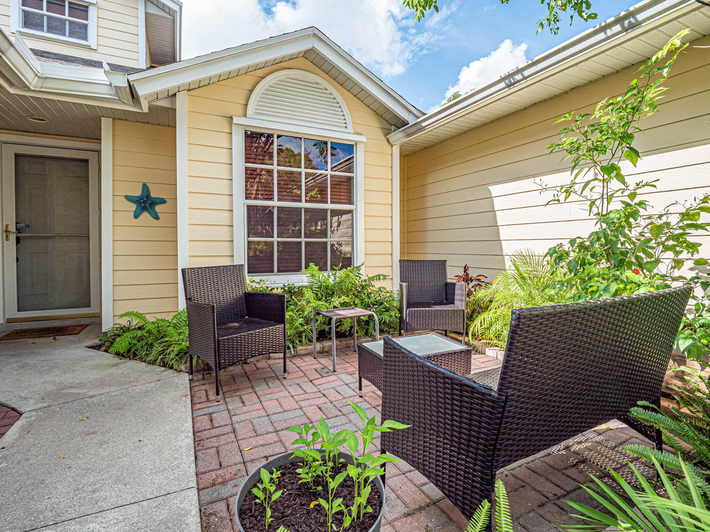 559 6th Street - Photo 0