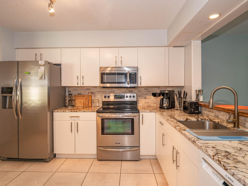 559 6th Street - Photo 14
