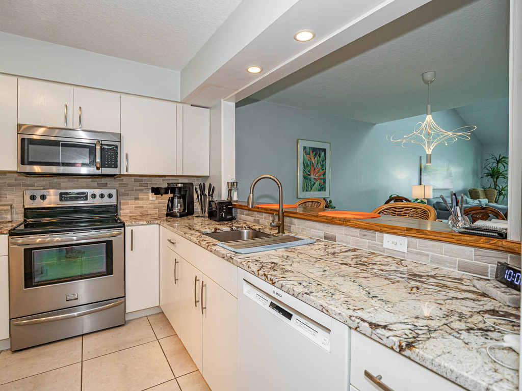 559 6th Street - Photo 13