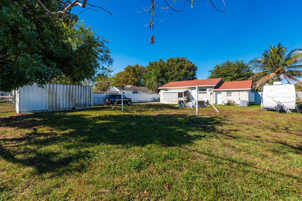 3914 Serubi Avenue - Photo 16