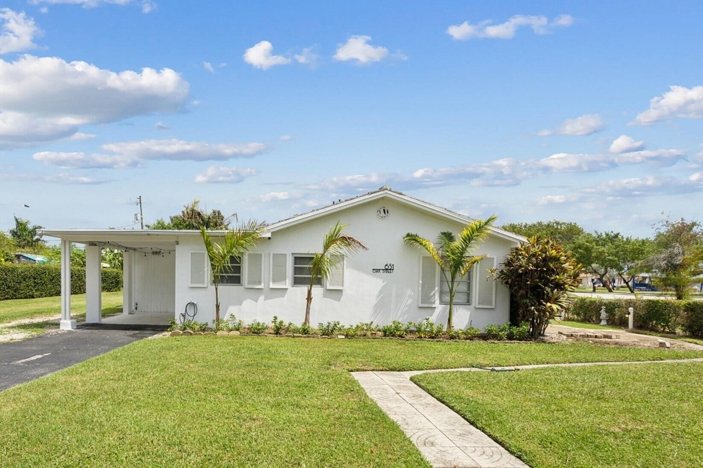 651 Oak Street - Photo 10