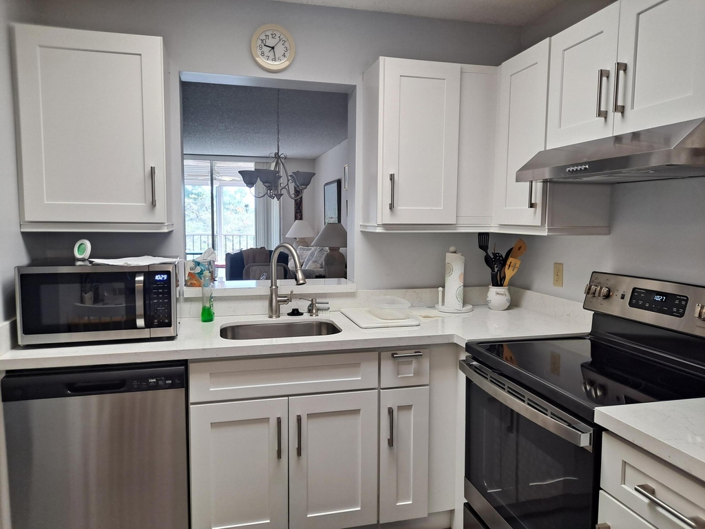 6795 Huntington 405 Lane - Photo 8