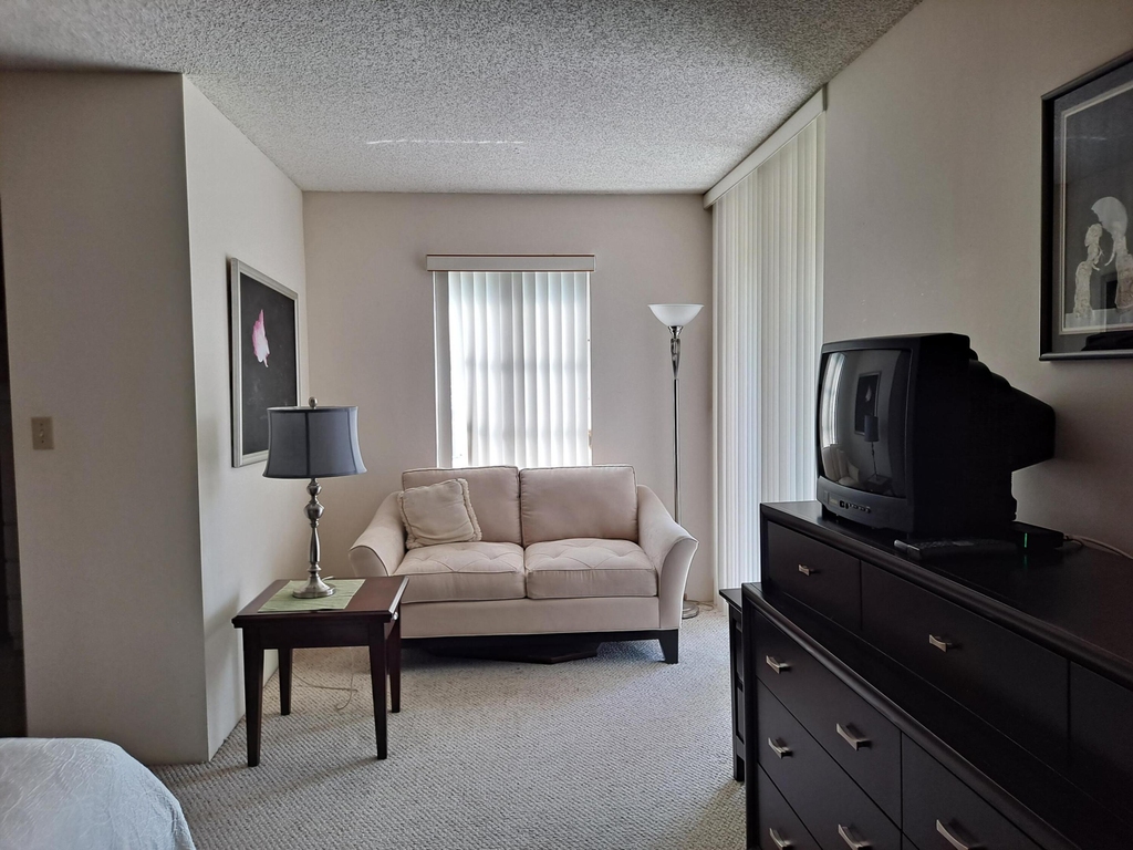 6795 Huntington 405 Lane - Photo 18