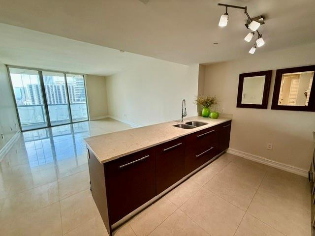 465 Brickell Avenue - Photo 3