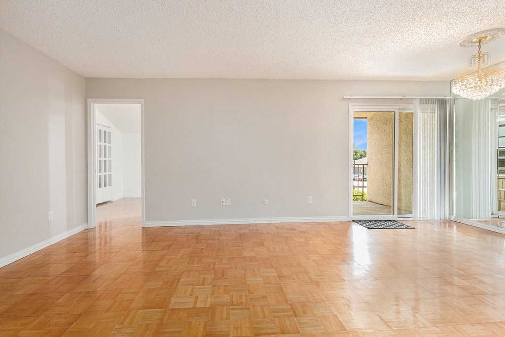 12806 Midway Road - Photo 7
