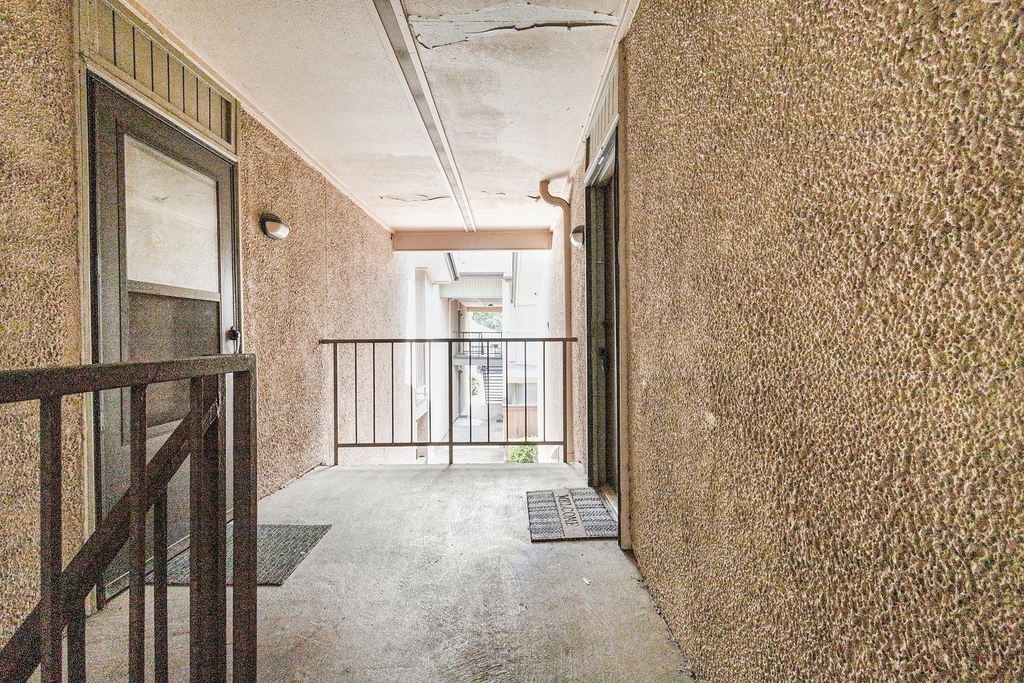 12806 Midway Road - Photo 2