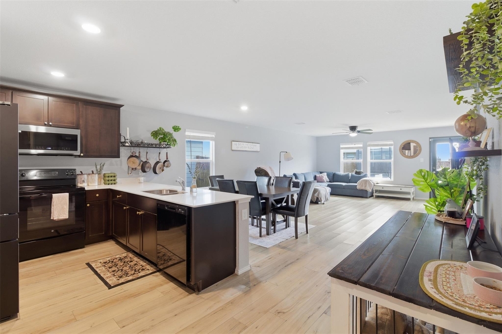 5309 Lavender Drive - Photo 3