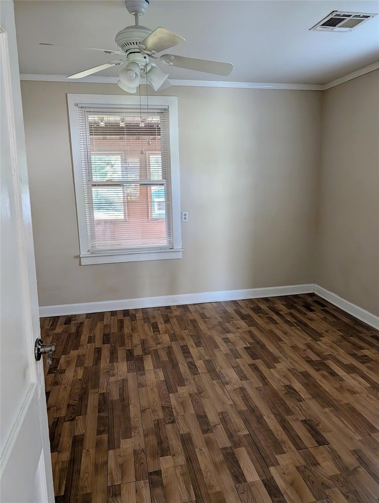 1701 Meridian Avenue - Photo 4