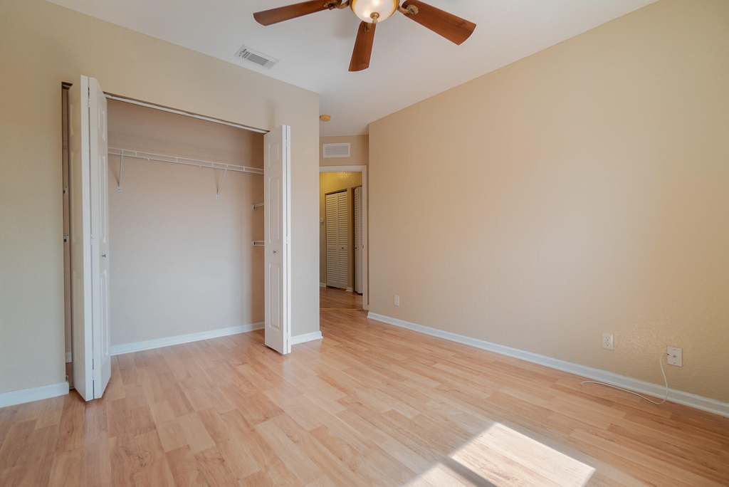 2146 Oakmont Drive - Photo 16